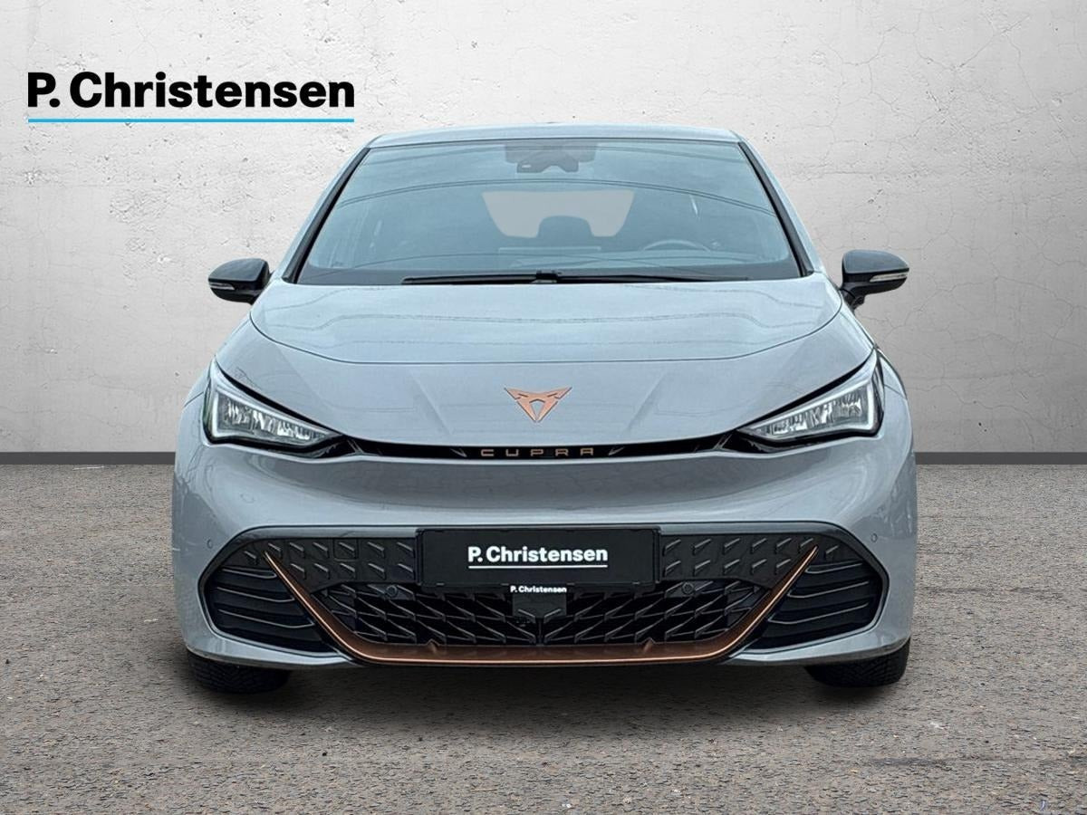 Grå Cupra Born fra 2024