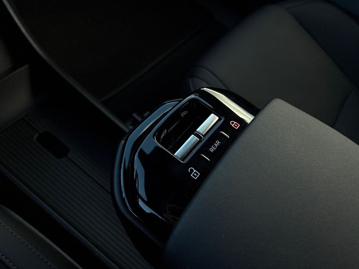 Grå Volvo EX30 fra 2024