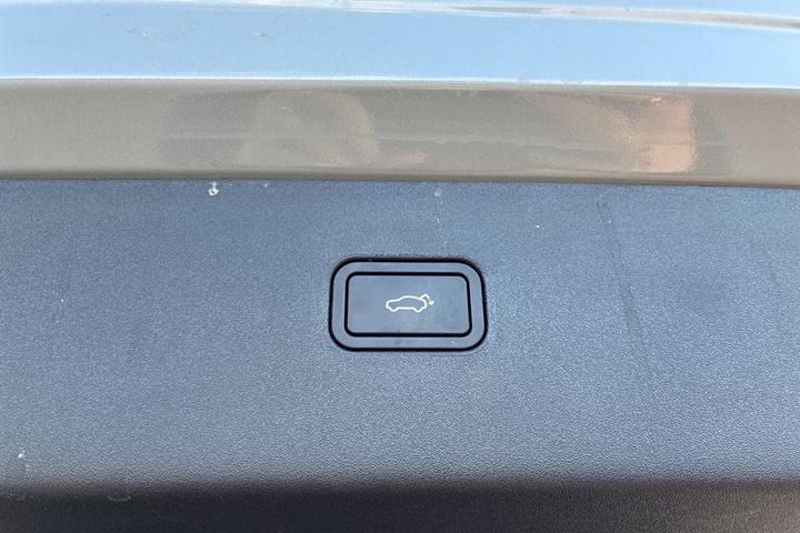 Grå Volvo EX30 fra 2024