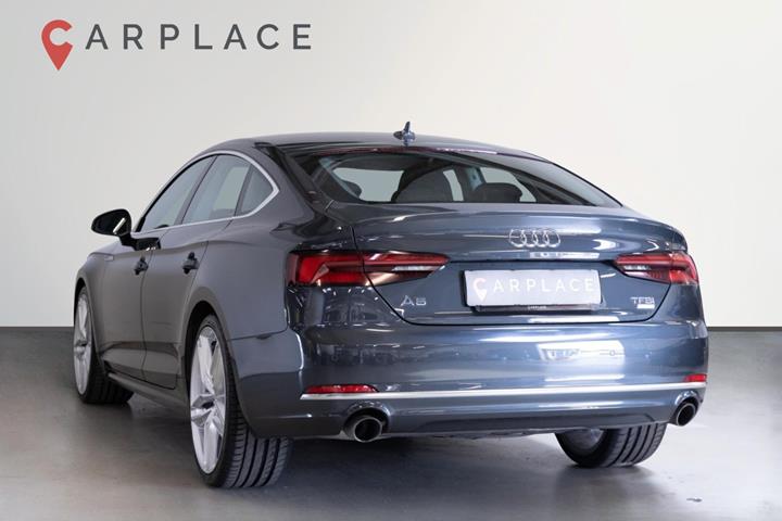 Grå Audi A5 fra 2018