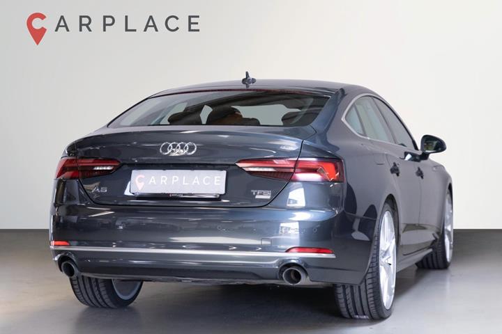 Grå Audi A5 fra 2018