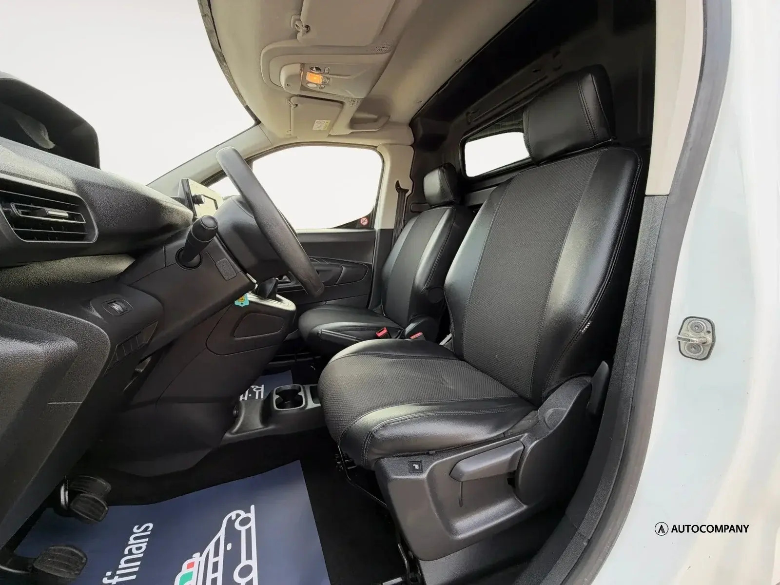 undefined Peugeot Partner fra 2021