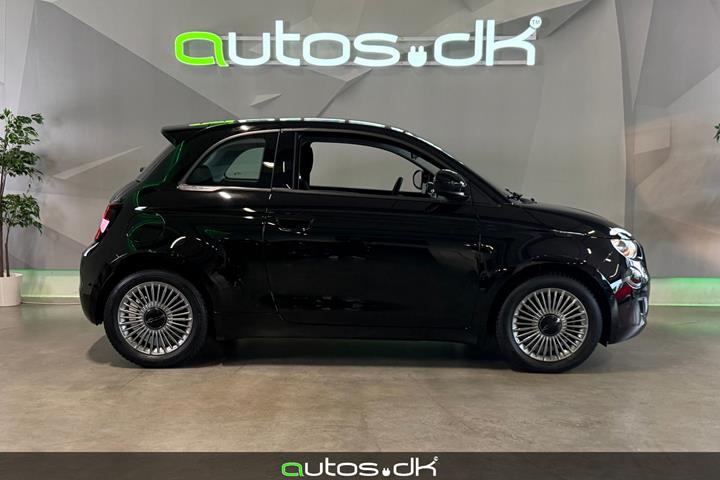 Sort Fiat 500e fra 2023