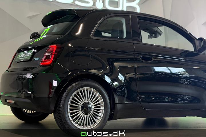 Sort Fiat 500e fra 2023