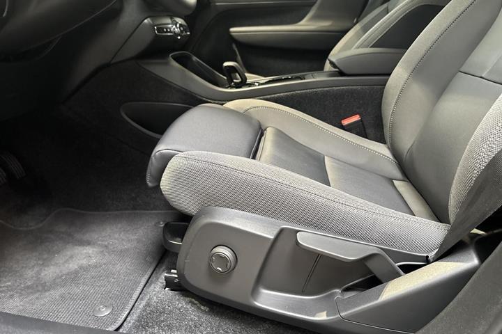 Sort Volvo XC40 fra 2024