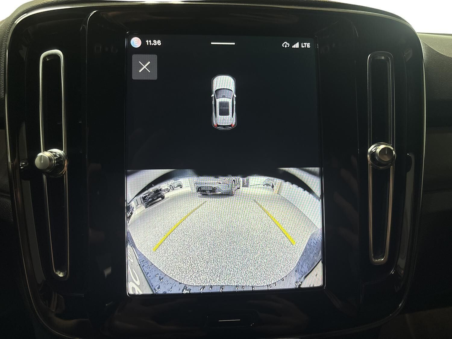 Sort Volvo XC40 fra 2024