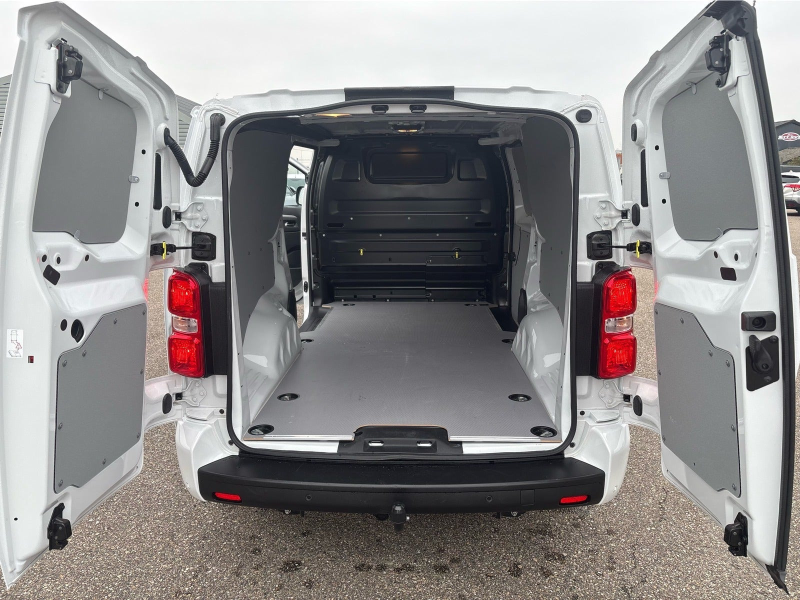 Hvid Citroën e-Jumpy fra 2026