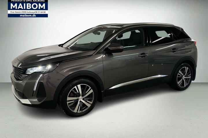 Grå Peugeot 3008 fra 2021