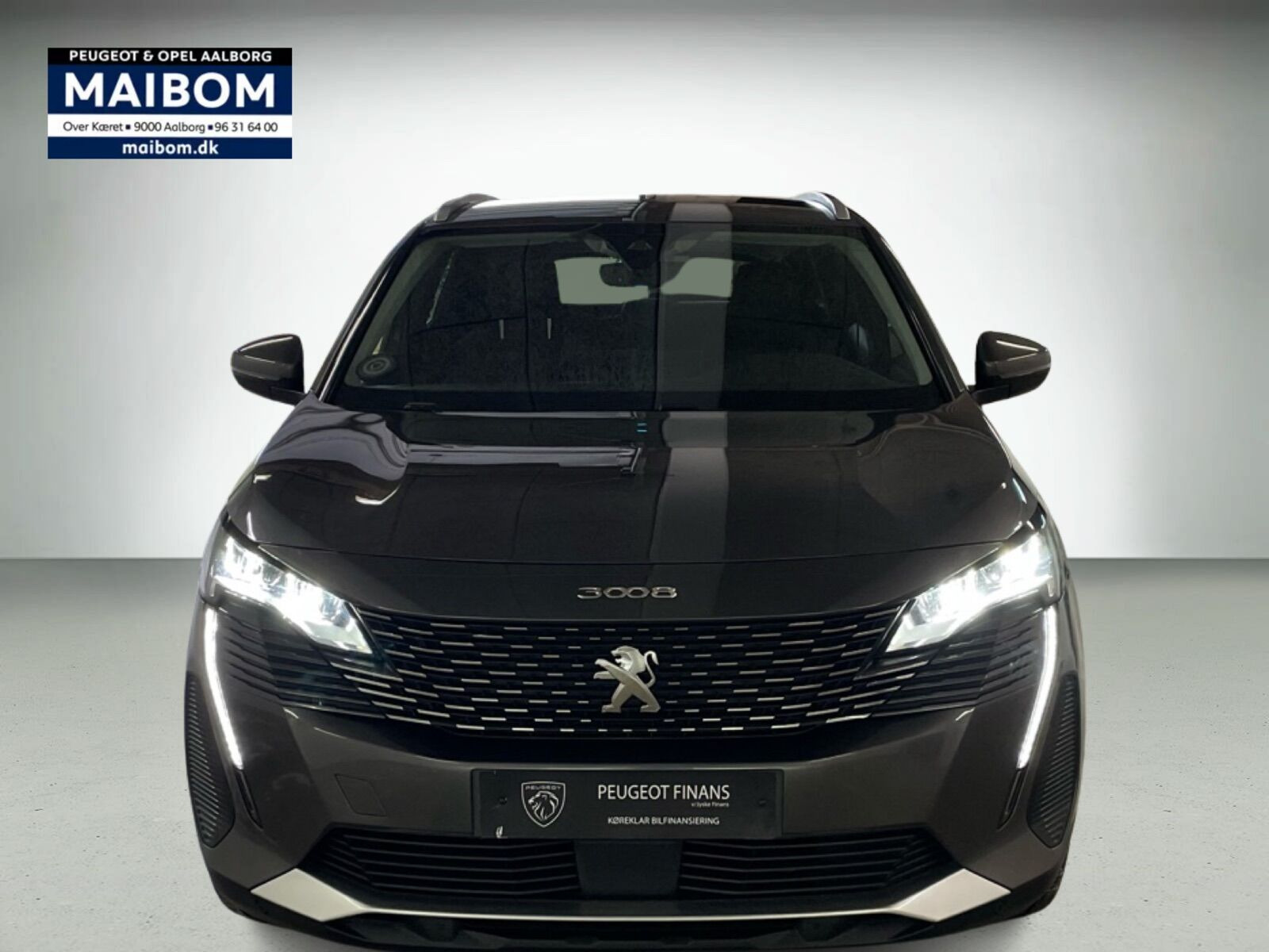 Grå Peugeot 3008 fra 2021