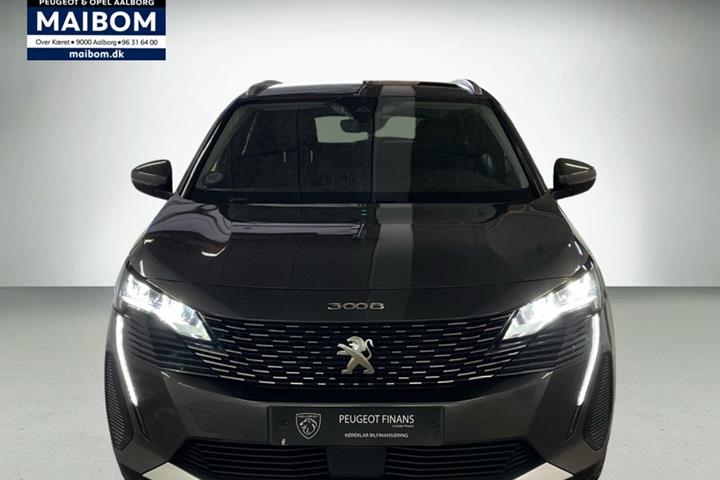 Grå Peugeot 3008 fra 2021