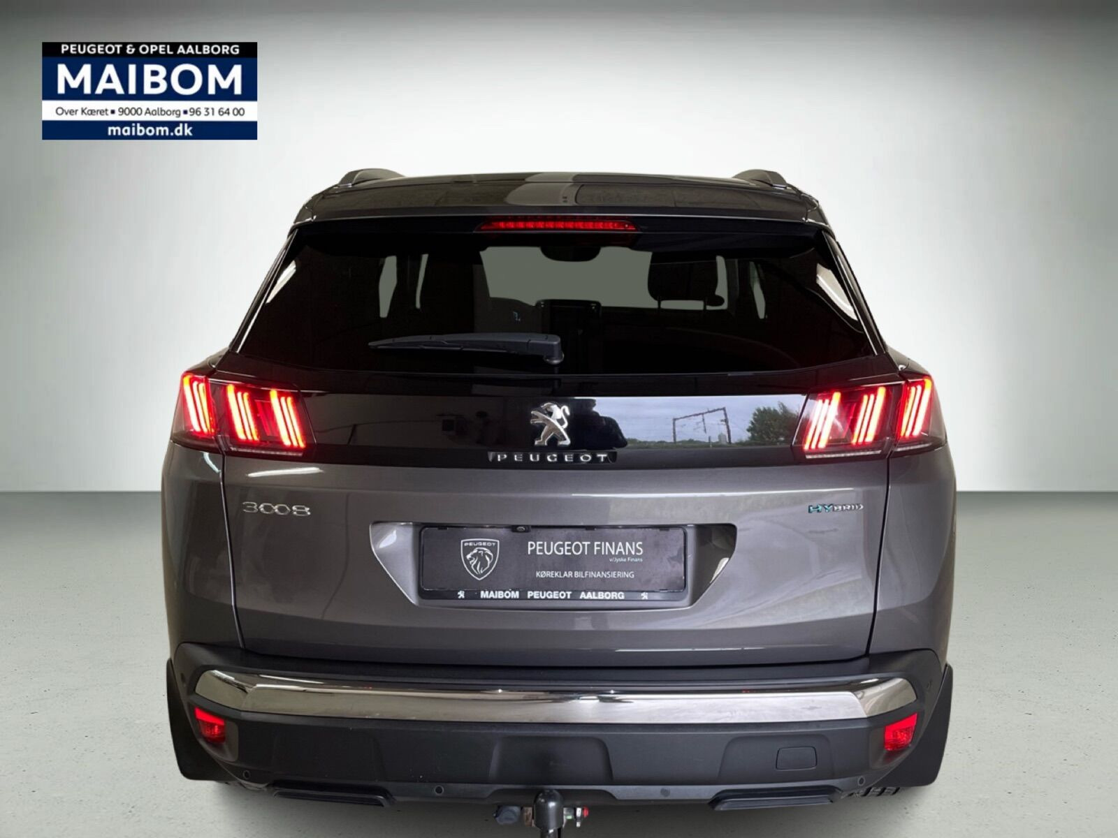 Grå Peugeot 3008 fra 2021