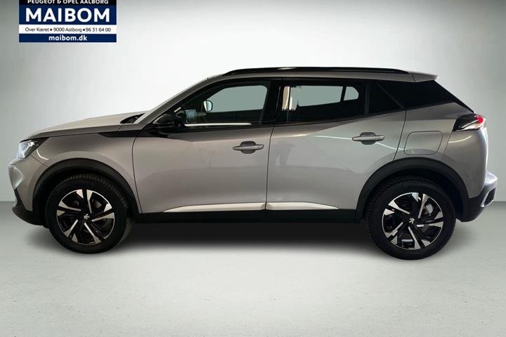 Grå Peugeot 2008 fra 2023