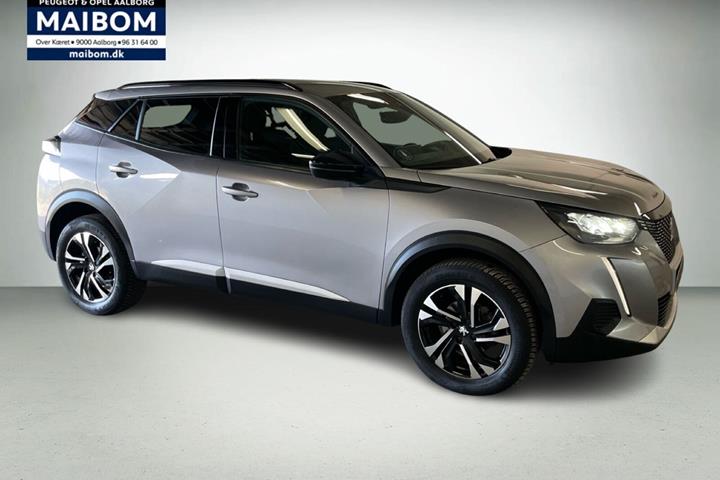 Grå Peugeot 2008 fra 2023
