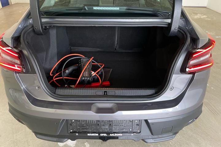 Sort Citroën ë-C4 X fra 2025