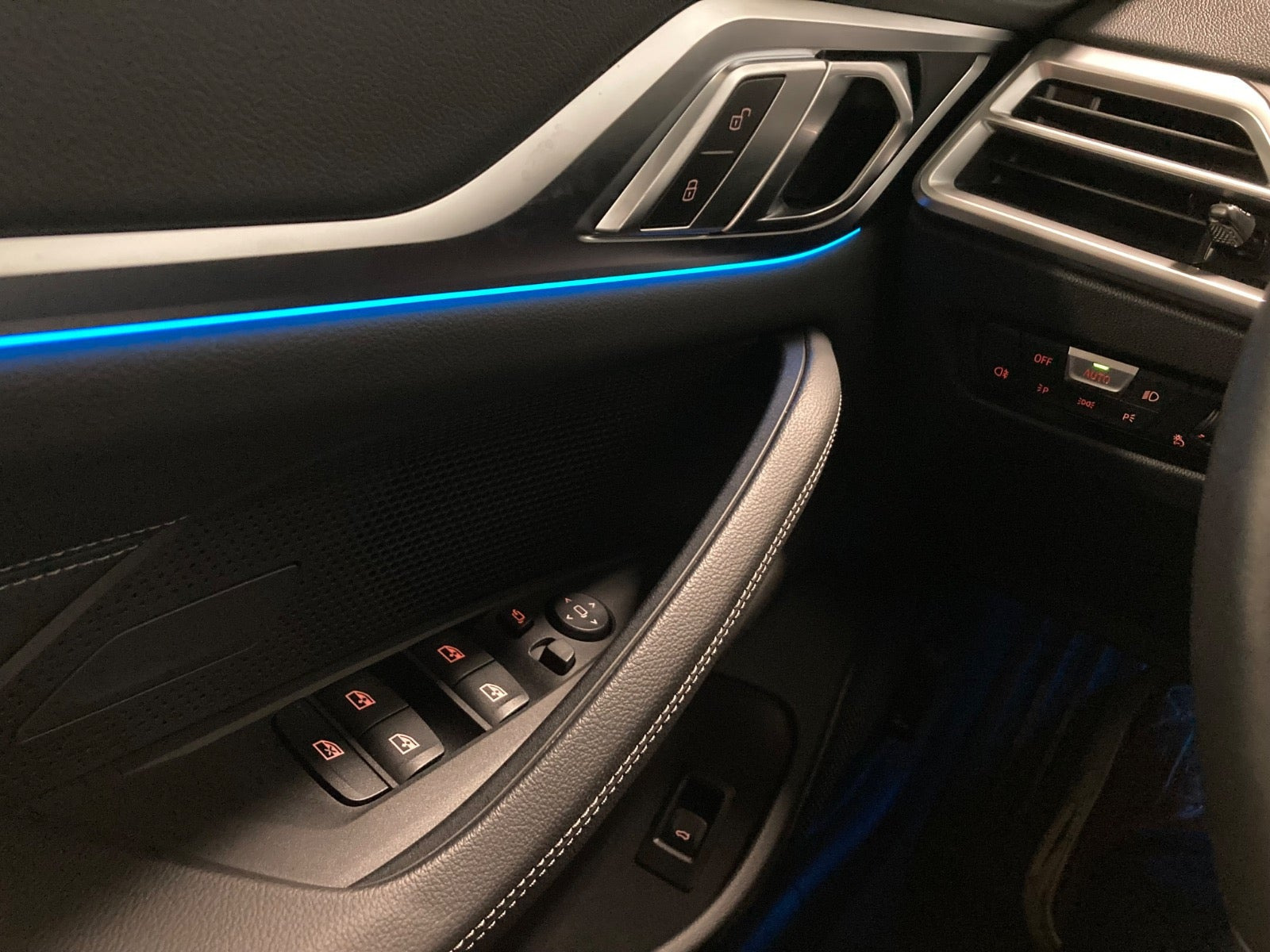 Sort BMW i4 fra 2025