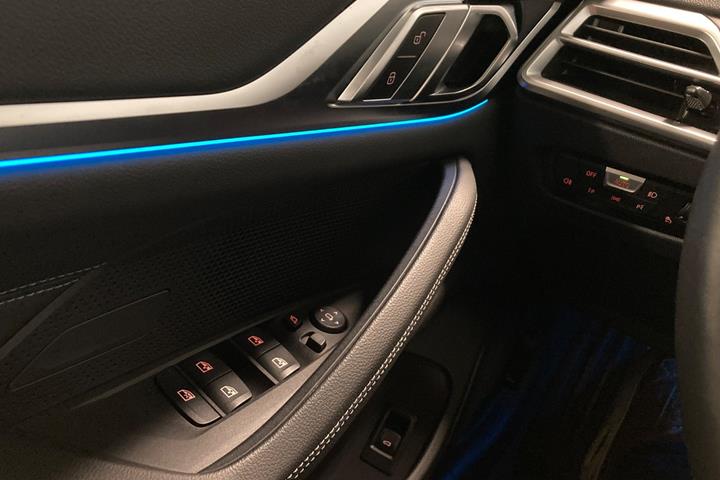 Sort BMW i4 fra 2025