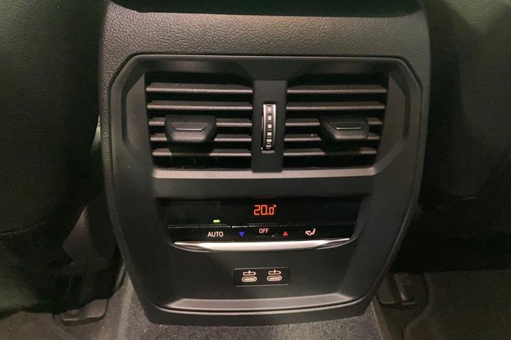Sort BMW i4 fra 2025