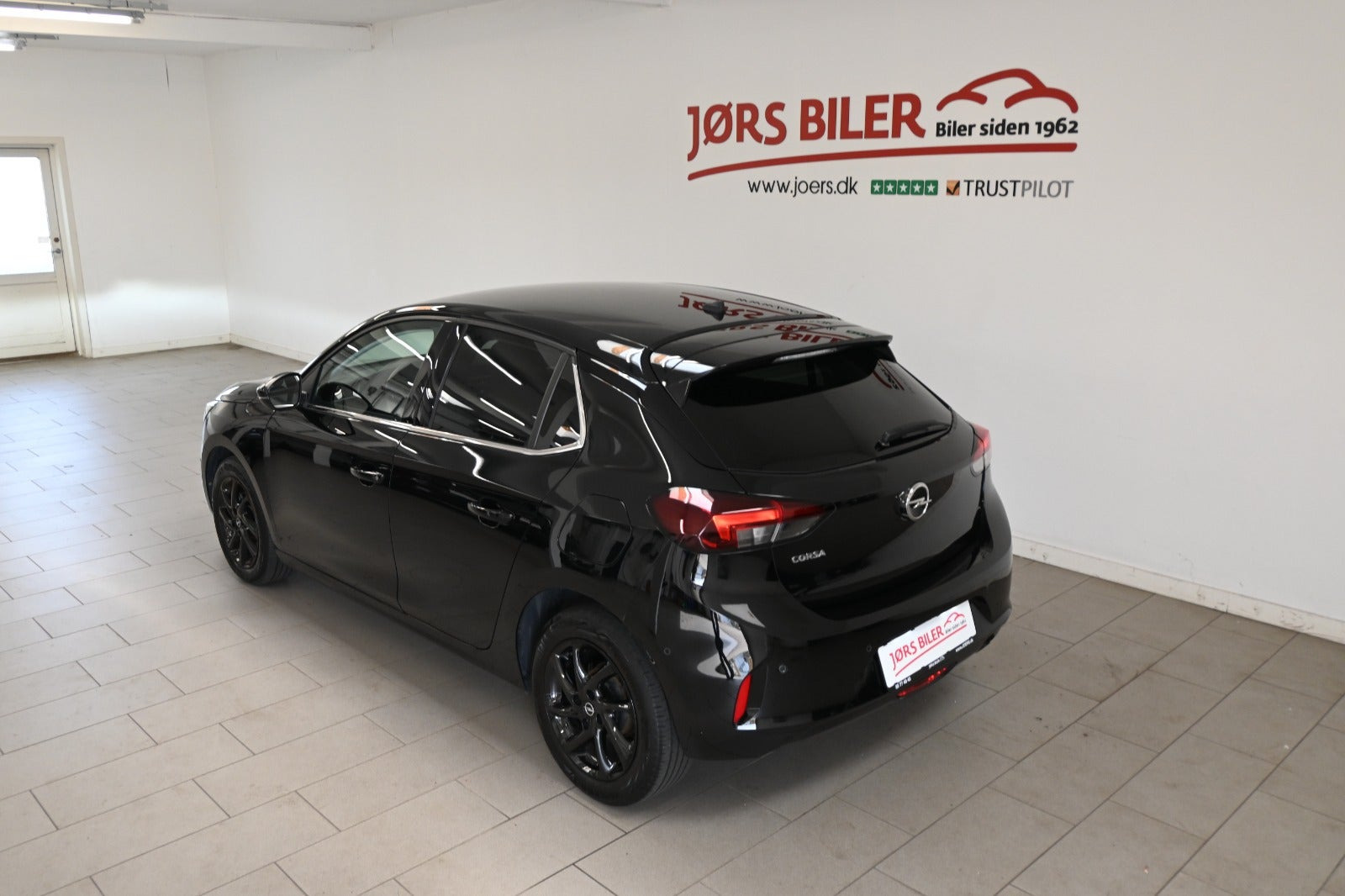 Sort Opel Corsa fra 2020