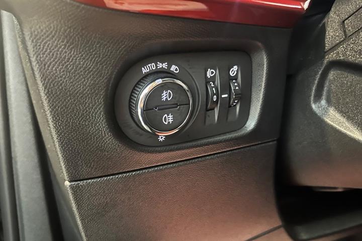 Sort Opel Mokka-e fra 2024