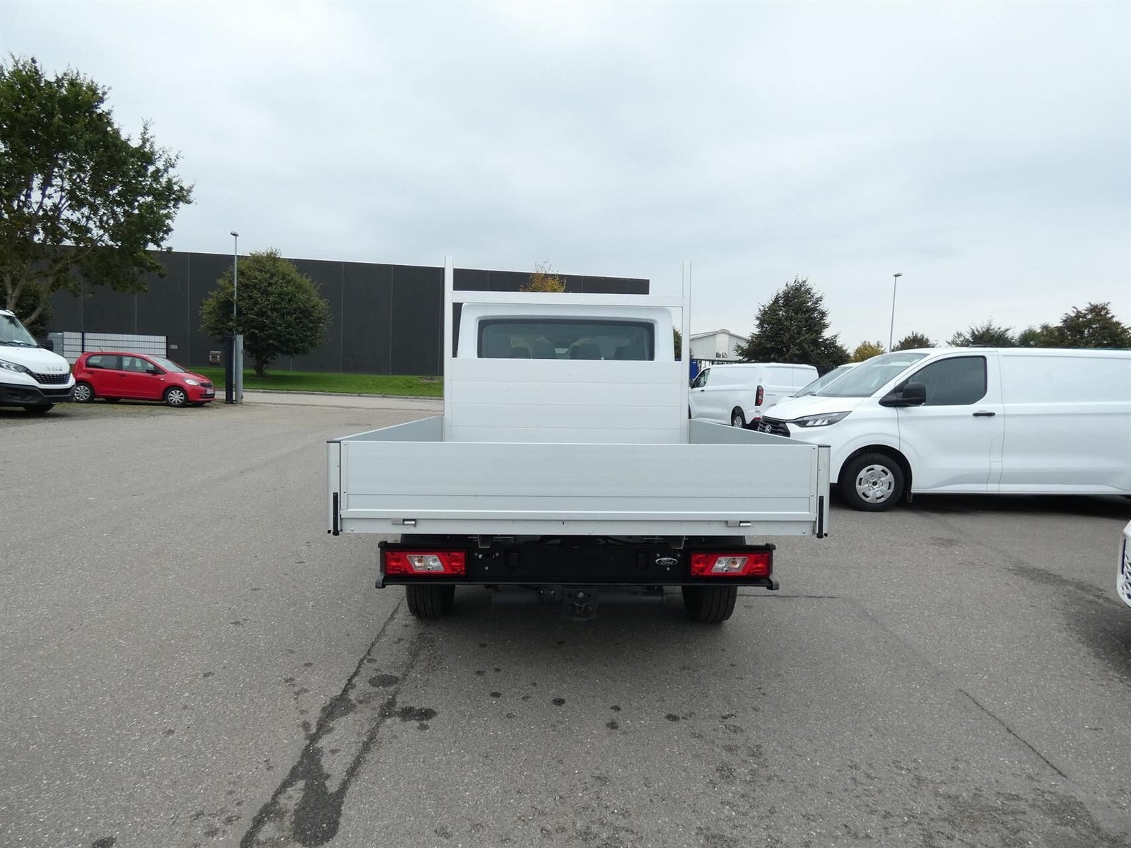Hvid Ford Transit 350 L3 Chassis fra 2025