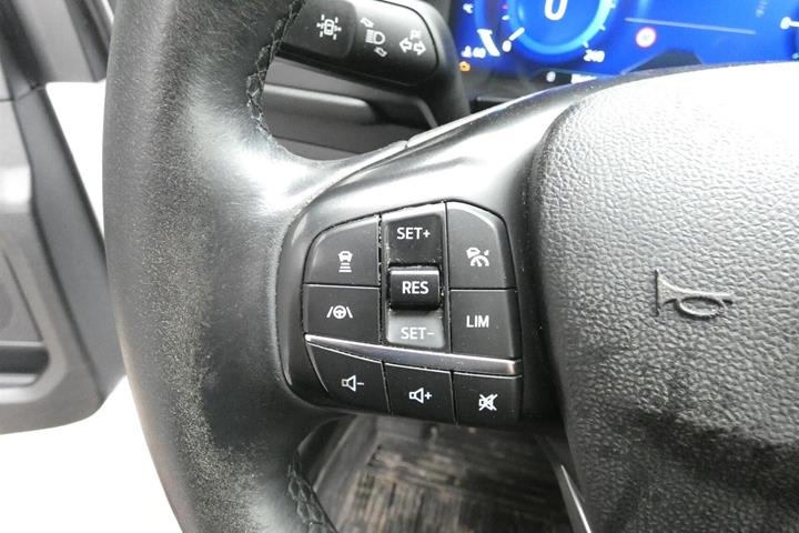 Hvid Ford Kuga fra 2022