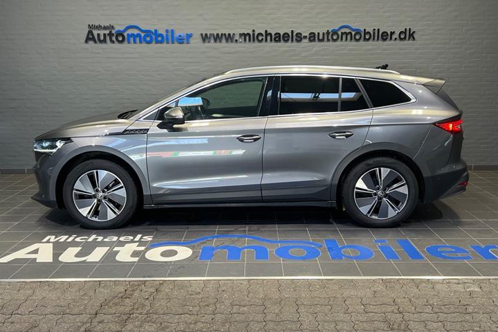 Sort Skoda Enyaq fra 2023