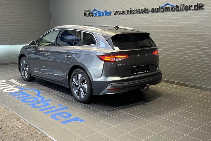 Sort Skoda Enyaq fra 2023