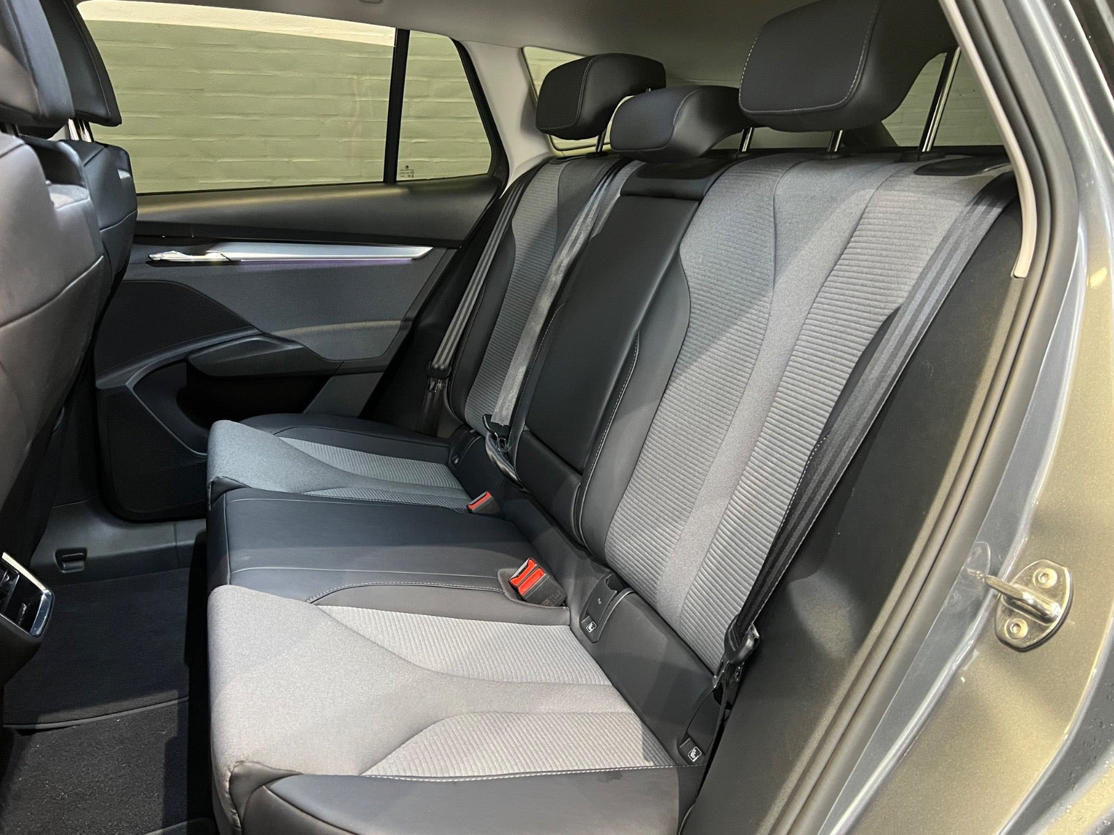 Sort Skoda Enyaq fra 2023
