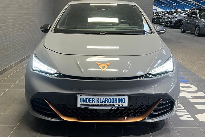 Grå Cupra Born fra 2023