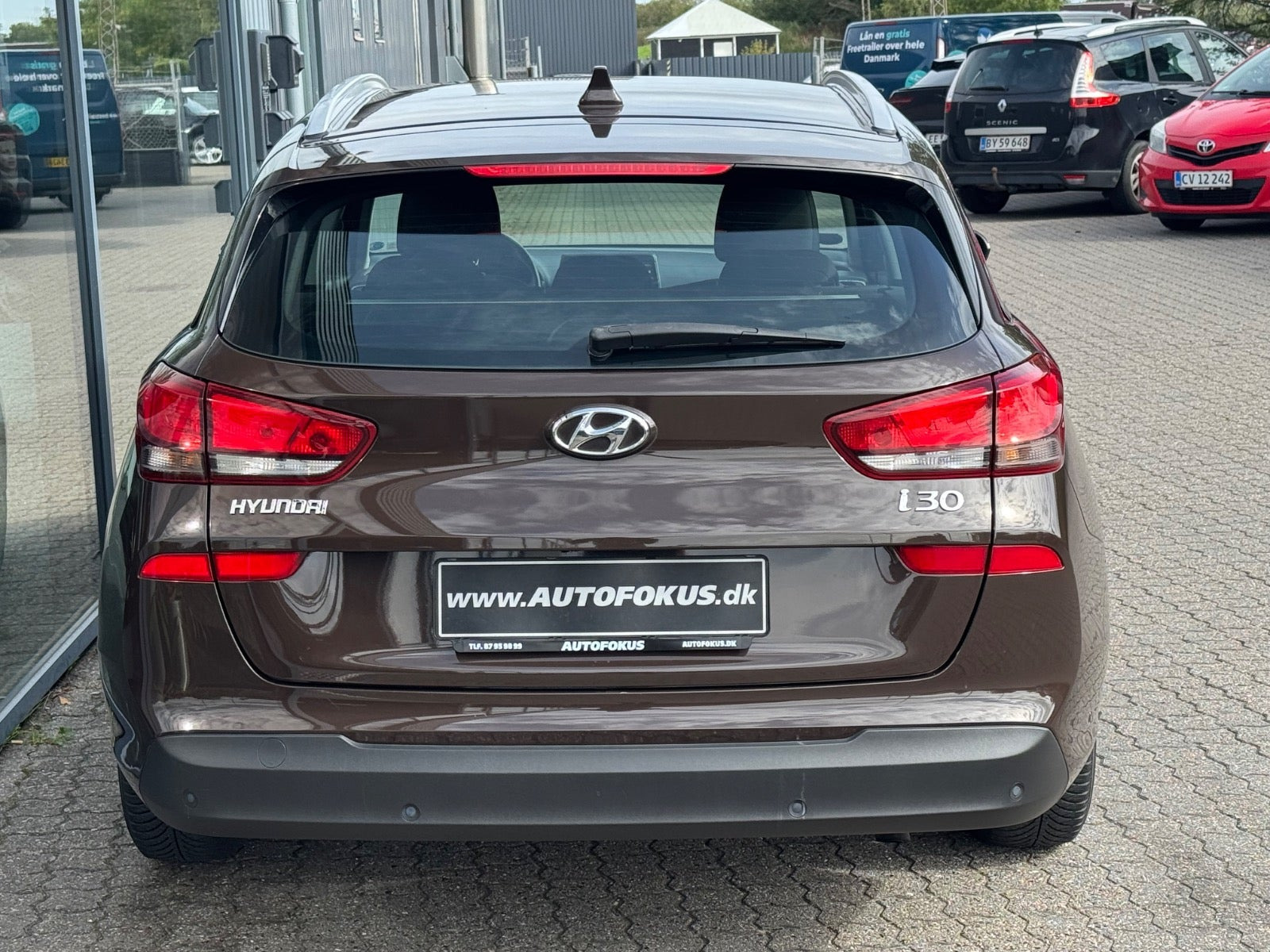 Brun Hyundai i30 fra 2017