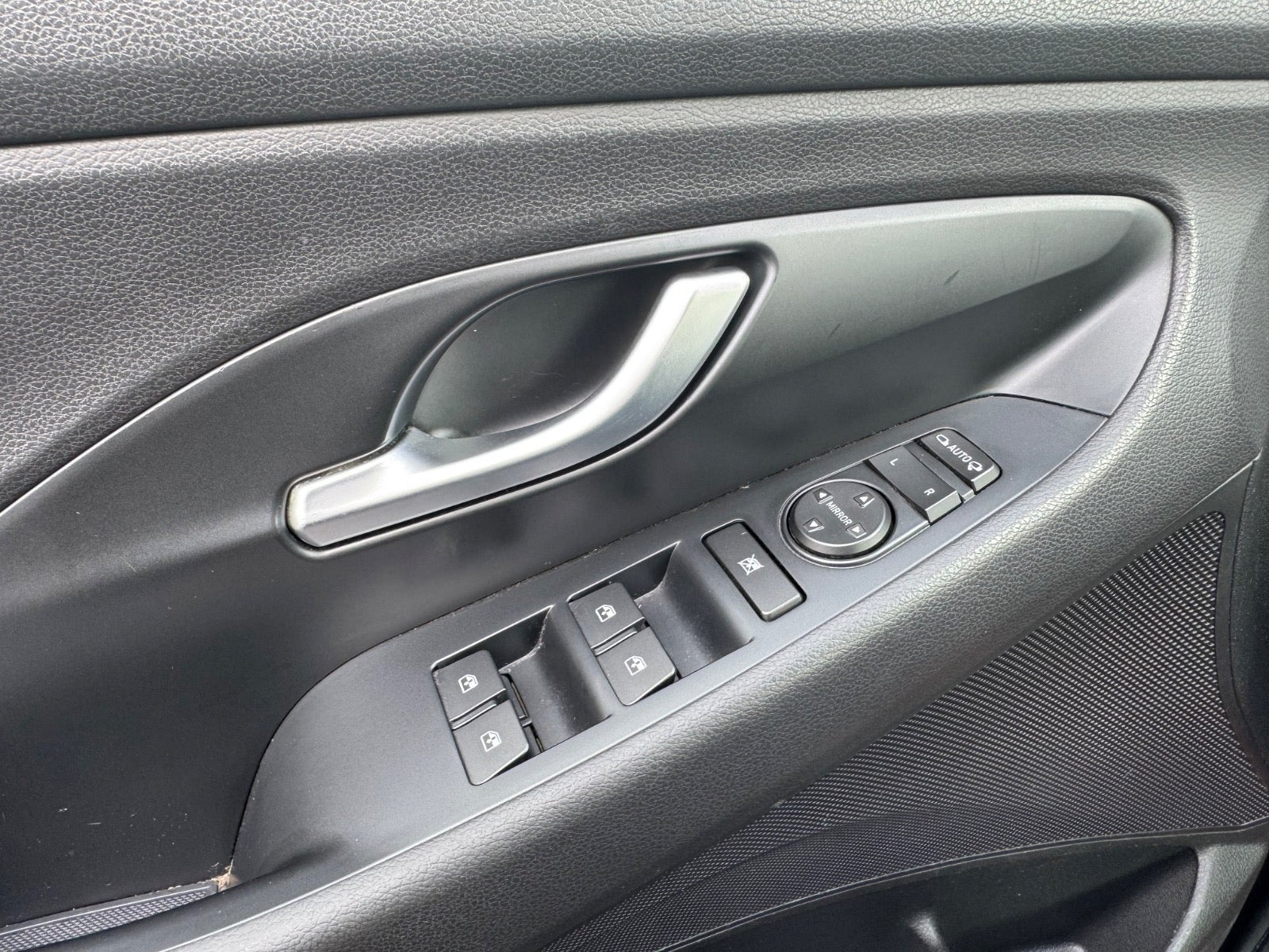 Brun Hyundai i30 fra 2017