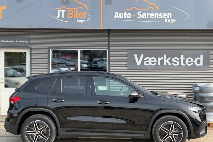 Sort Mercedes EQA250+ fra 2023