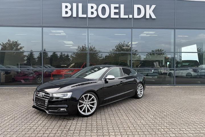 Sort Audi S5 fra 2013