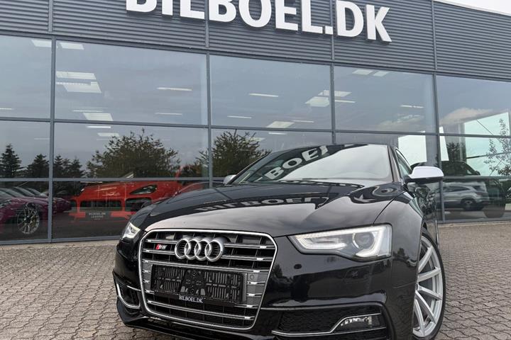 Sort Audi S5 fra 2013