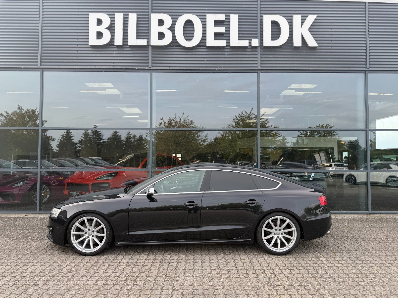 Sort Audi S5 fra 2013