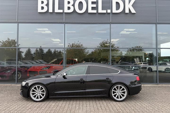 Sort Audi S5 fra 2013