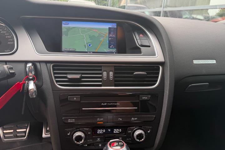 Sort Audi S5 fra 2013