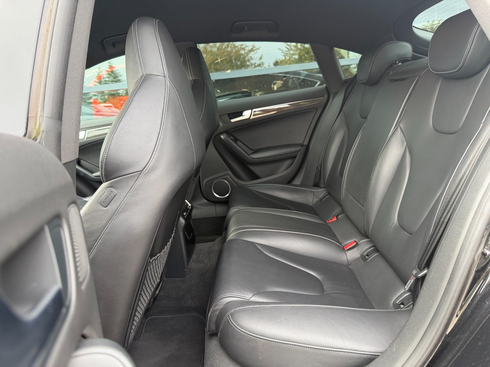 Sort Audi S5 fra 2013