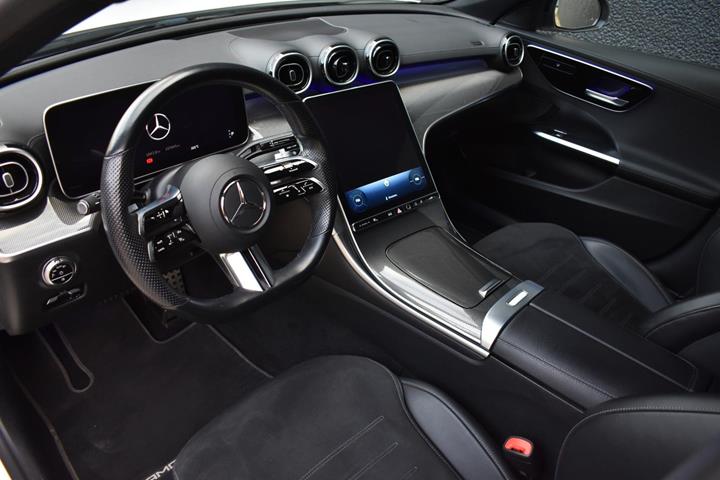 Hvid Mercedes C200 fra 2022
