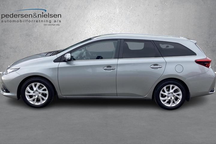 Grå Toyota Auris fra 2019