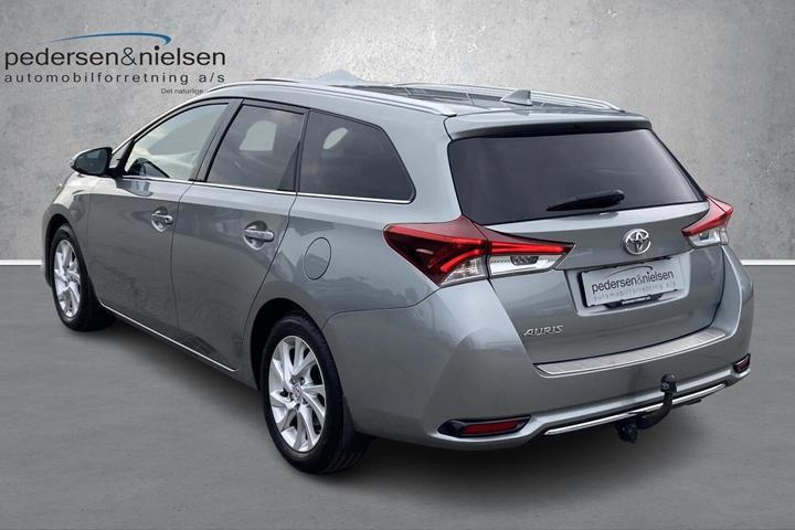 Grå Toyota Auris fra 2019