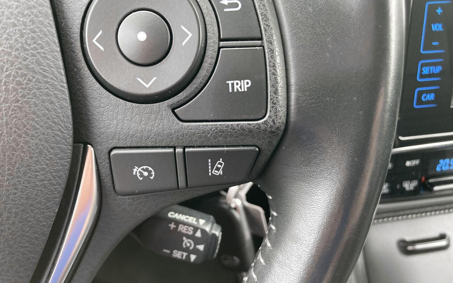 Grå Toyota Auris fra 2019