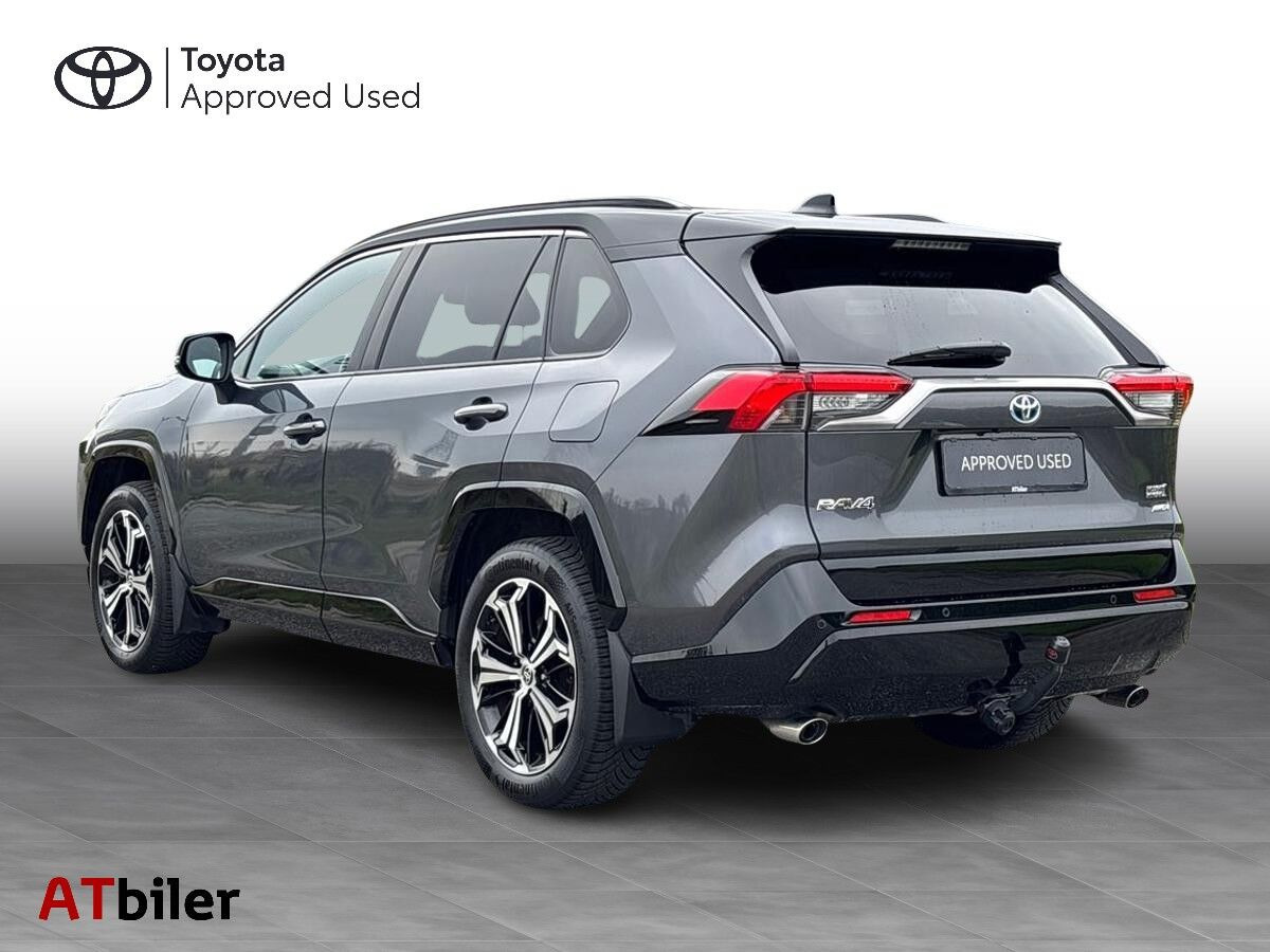 Grå Toyota RAV4 Plug-in fra 2021