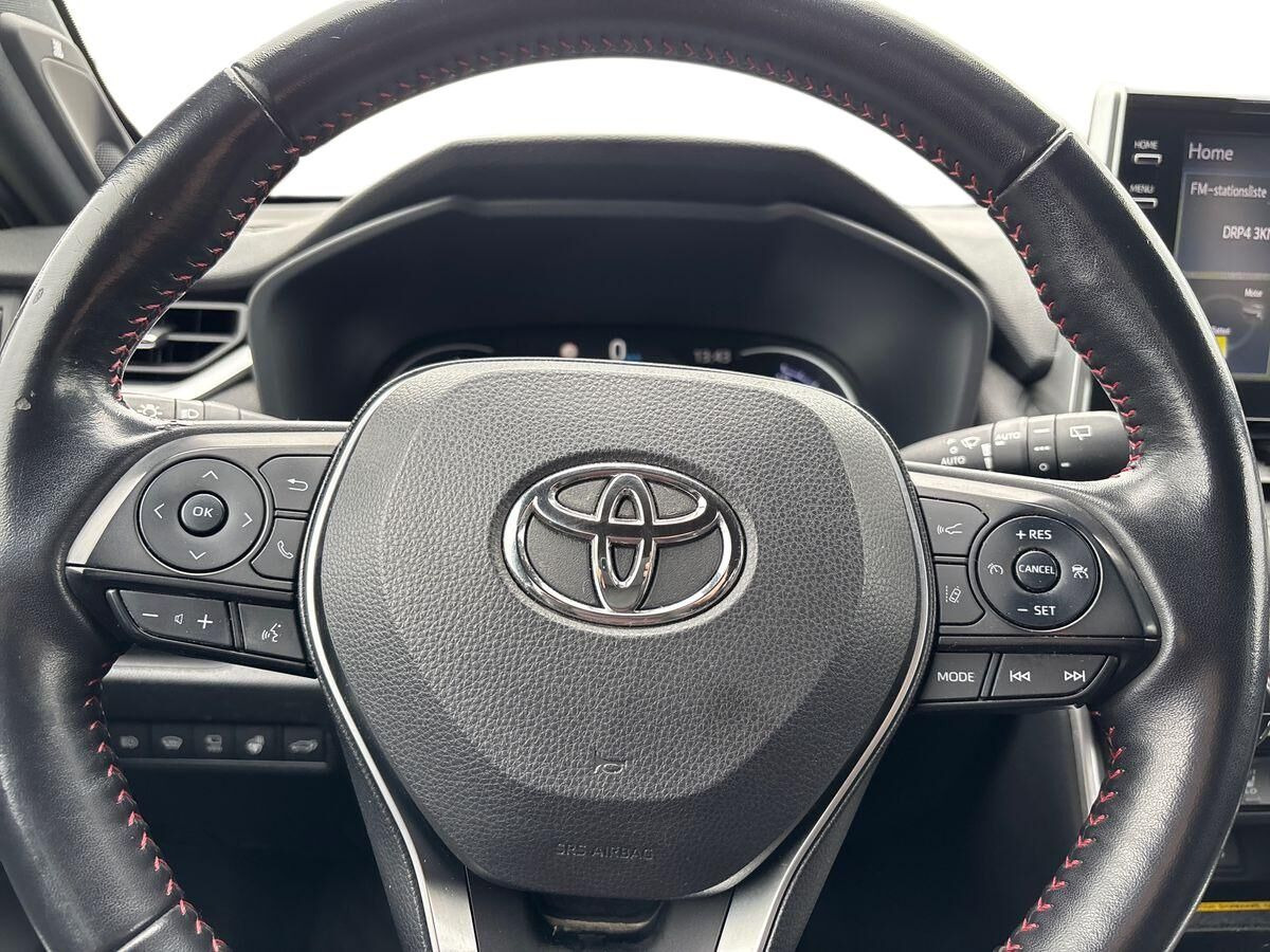 Grå Toyota RAV4 Plug-in fra 2021