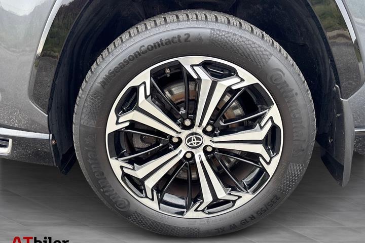 Grå Toyota RAV4 Plug-in fra 2021