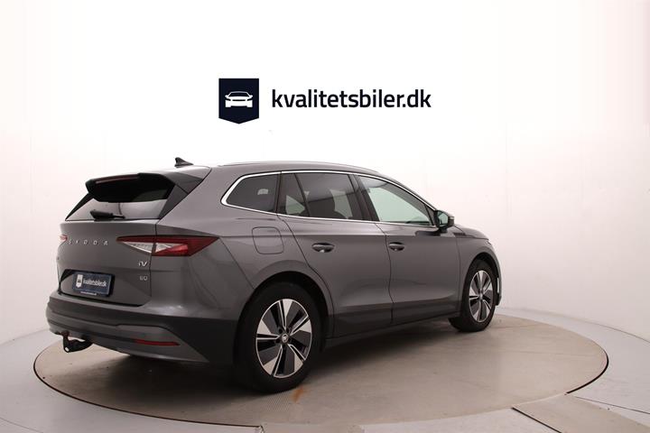 Grå Skoda Enyaq fra 2023