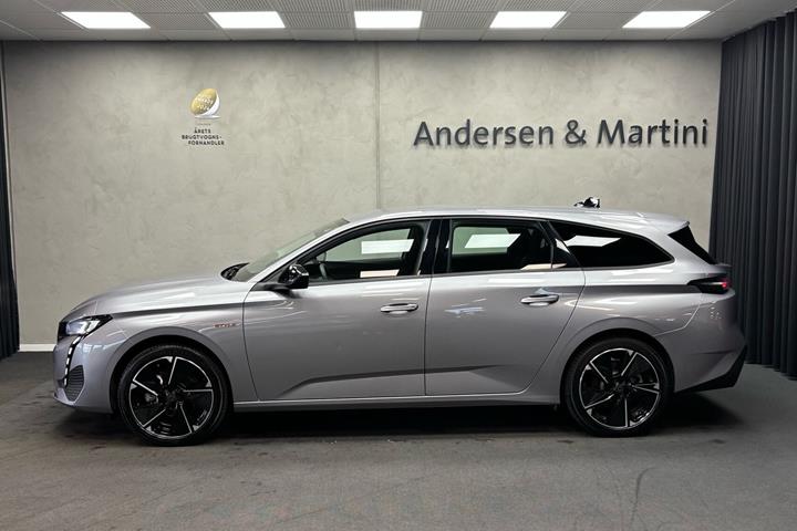 Grå Peugeot E-308 fra 2025