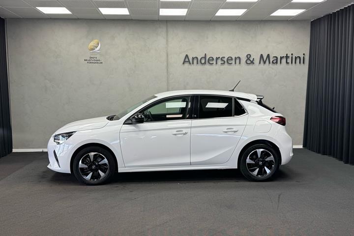 Hvid Opel Corsa-e fra 2023