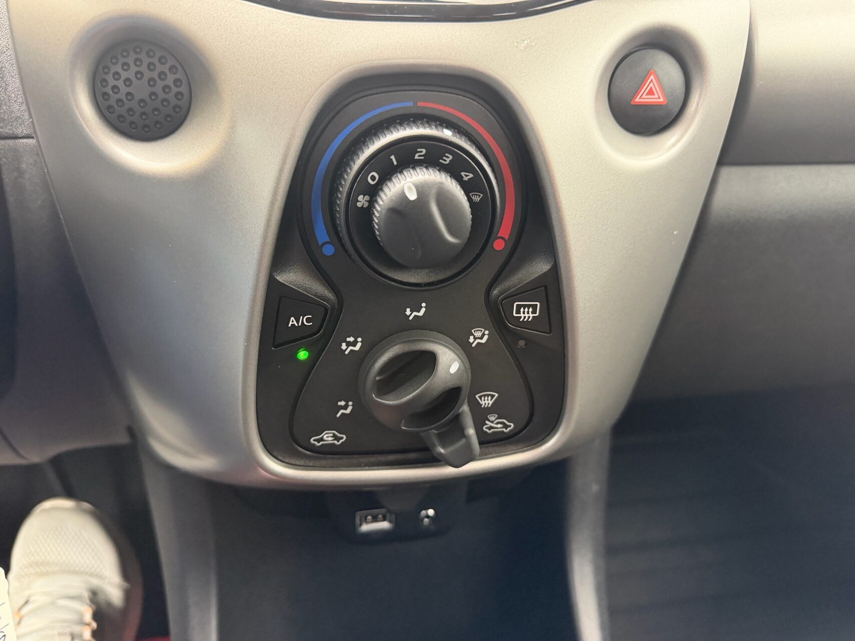 Grå Citroën C1 fra 2018