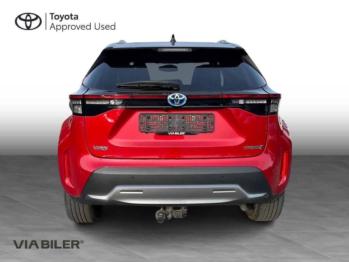 Rød Toyota Yaris Cross fra 2022